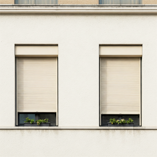 Rolety nadstawne – charakterystyka i zalety